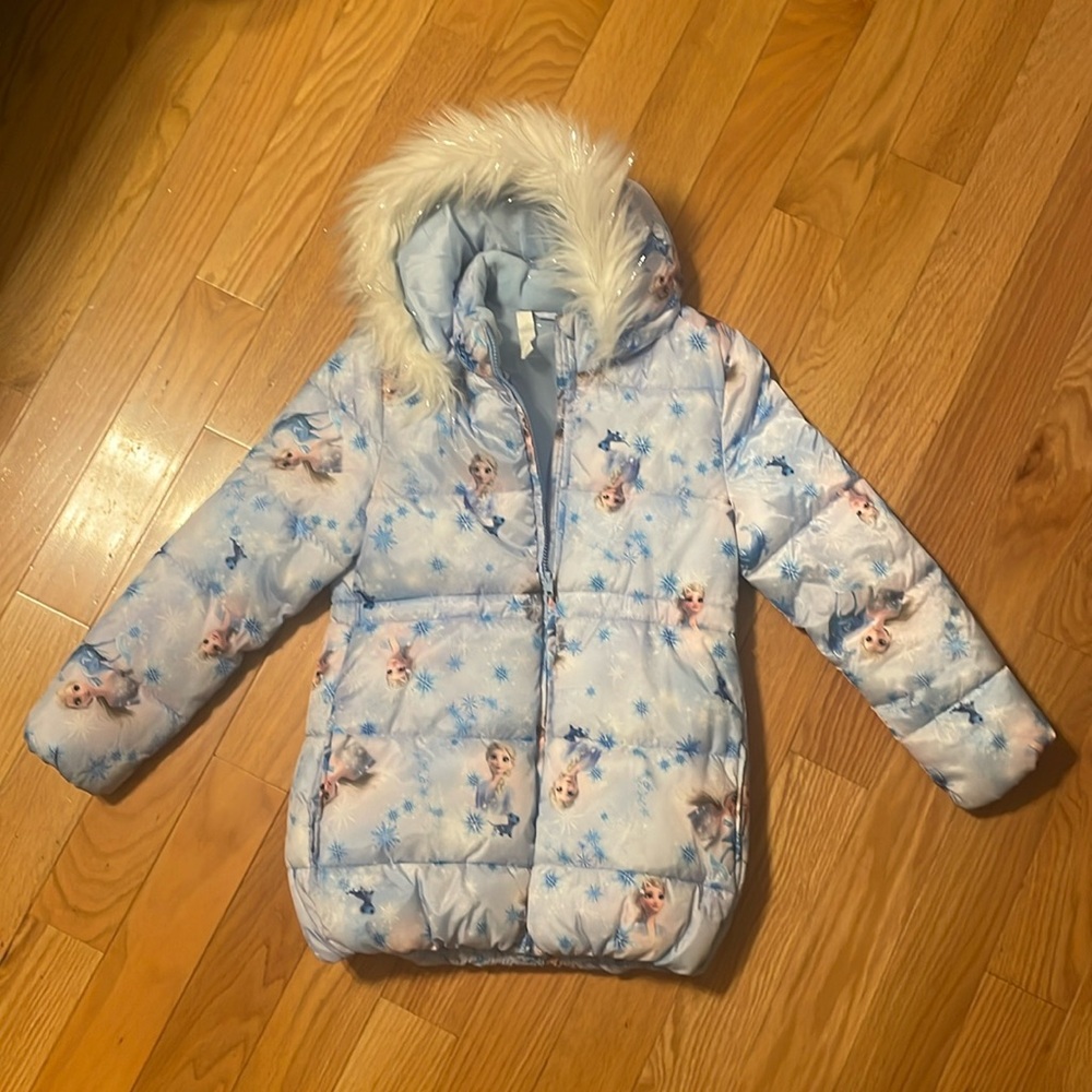 Disney Frozen H&M Puffer Winter Coat. New w/o tags. Smoke free home.